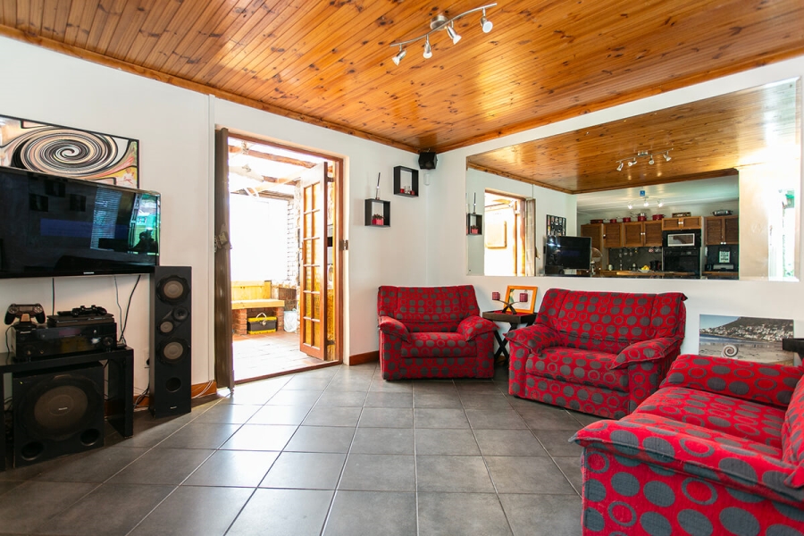 3 Bedroom Property for Sale in Portlands Western Cape